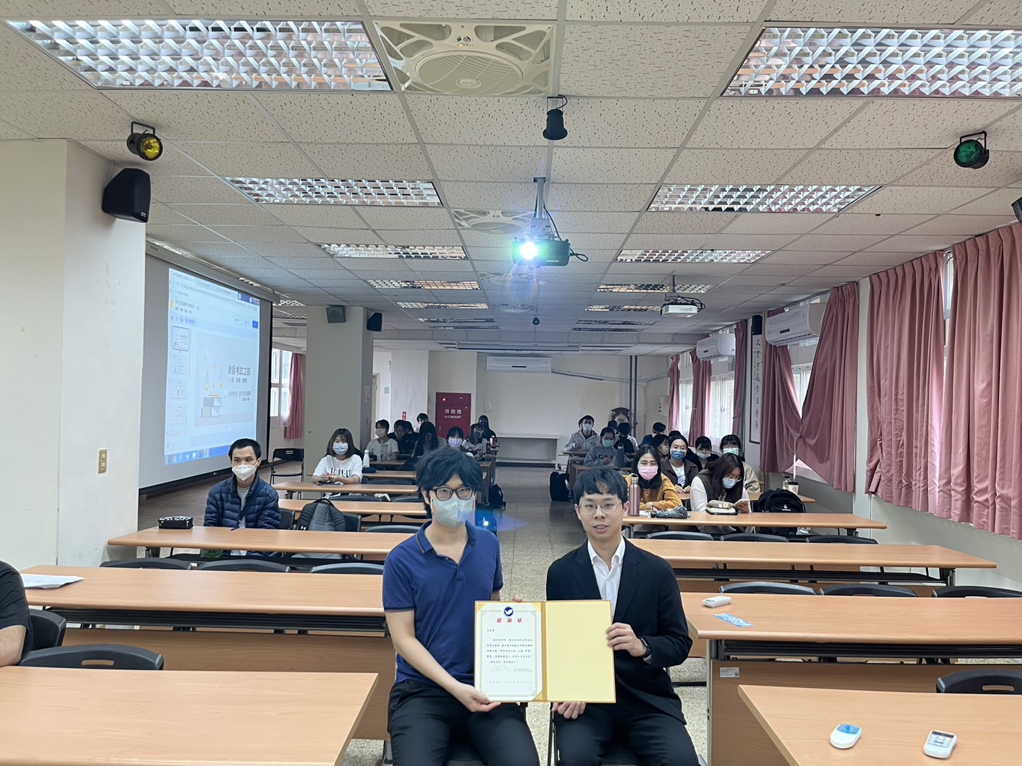 楊哲睿律師演講「律師考試之路-心態、準備、實戰」